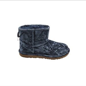 UGG Men’s Navy crushed velvet